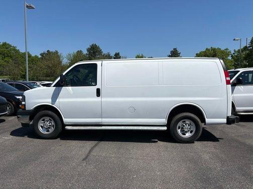 Summit White 2024 Chevrolet Express 2500 LT