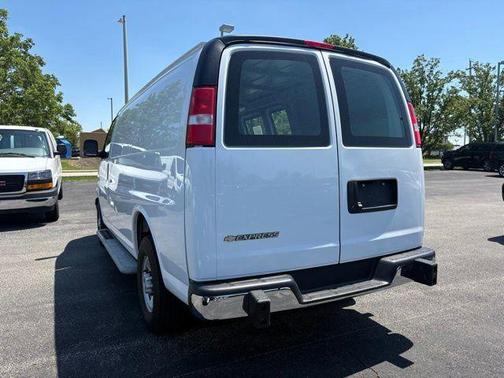 Summit White 2024 Chevrolet Express 2500 LT