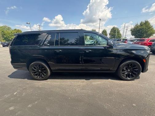 2023 Cadillac Escalade ESV Sport