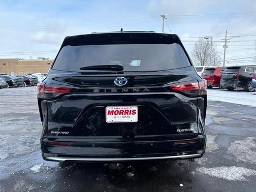 2025 Toyota Sienna Platinum