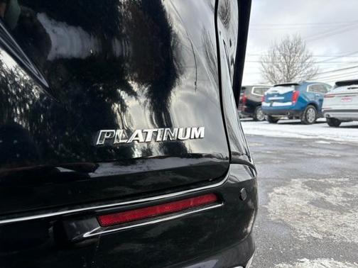 2025 Toyota Sienna Platinum