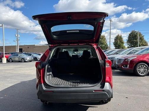 2020 Toyota RAV4 LE