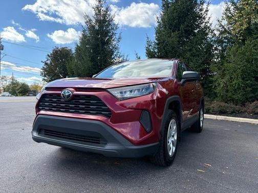 2020 Toyota RAV4 LE