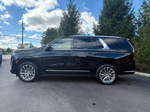 2022 Cadillac Escalade Luxury