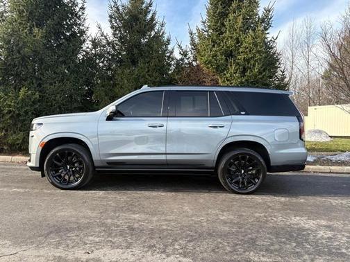 2023 Cadillac Escalade Sport