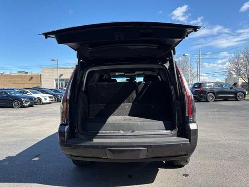 2016 Cadillac Escalade Luxury