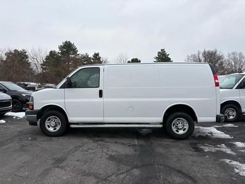 2024 Chevrolet Express 2500 RWD 2500 Regular Wheelbase WT