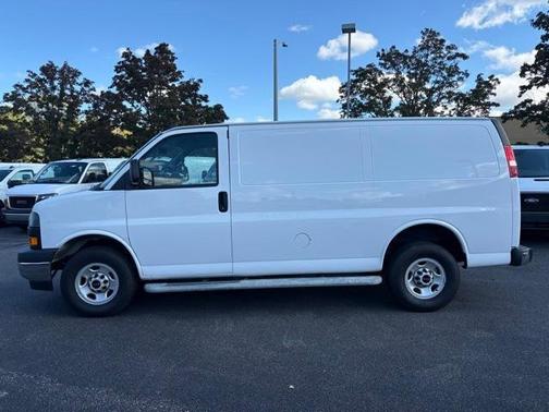 2023 GMC Savana 2500 Work Van