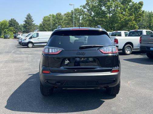 2022 Jeep Cherokee X 4x4
