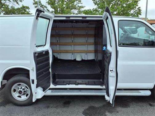 2023 GMC Savana 2500 Work Van
