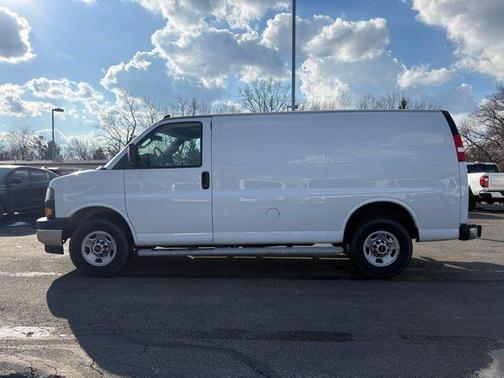 2024 GMC Savana 2500 Work Van
