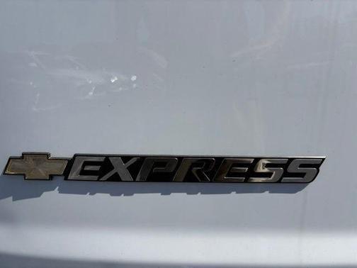 Summit White 2024 Chevrolet Express 2500 LT
