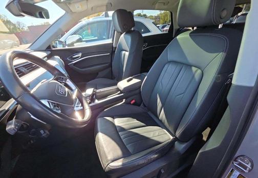 2021 Audi e-tron Premium