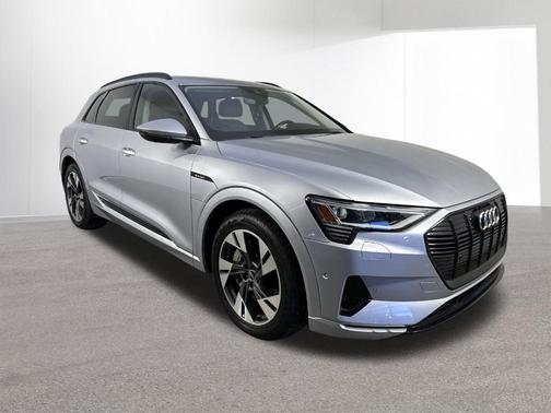 2021 Audi e-tron Premium