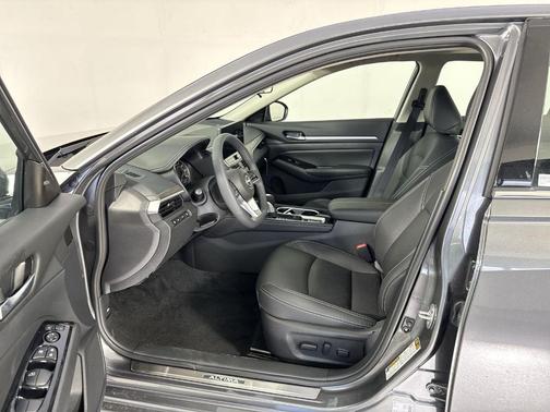 2025 Nissan Altima SL