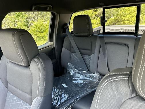 Boulder Gray Metallic 2026 Nissan Frontier SV