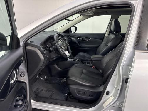 Brilliant Silver 2018 Nissan Rogue SL