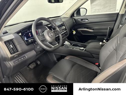 2025 Nissan Pathfinder Platinum
