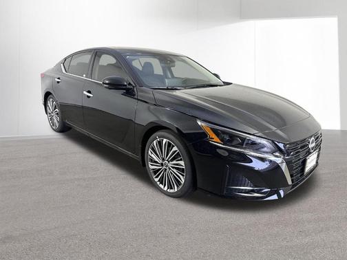 2025 Nissan Altima SL