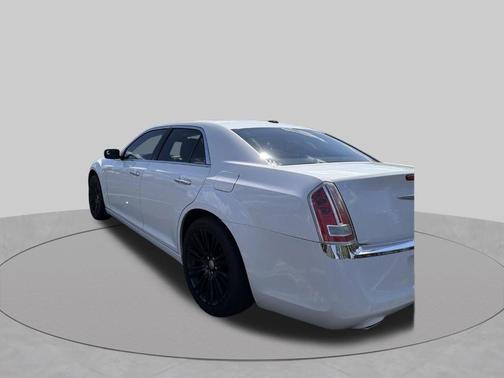 Bright White Clearcoat 2011 Chrysler 300C Base