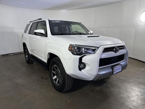 2024 Toyota 4Runner TRD Off Road