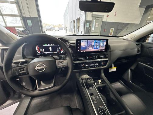 Gun Metallic 2026 Nissan Pathfinder SL