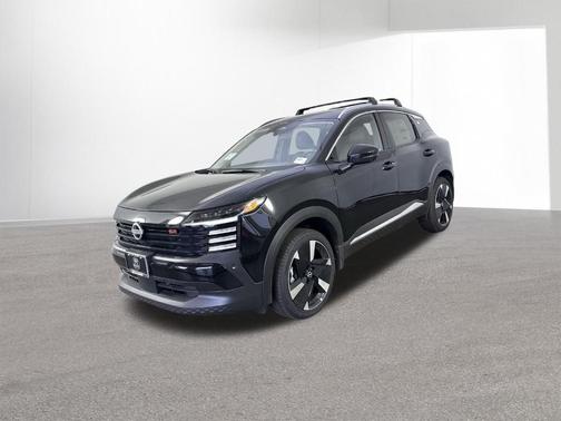 Super Black 2026 Nissan Kicks SR