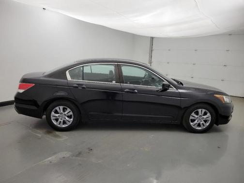 Photo 5 of 40 of 2012 Honda Accord SE