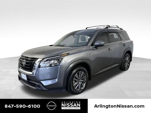 2022 Nissan Pathfinder SV