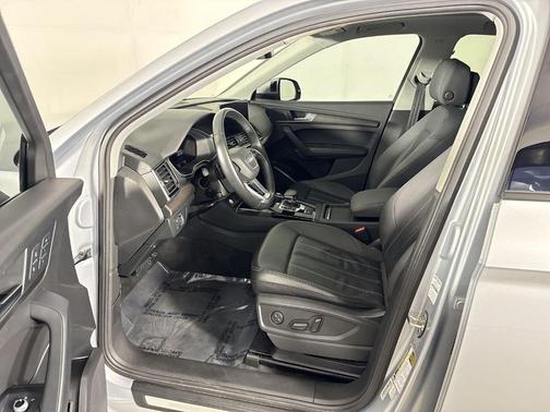 Florett Silver Metallic 2021 Audi Q5 40 Premium Plus