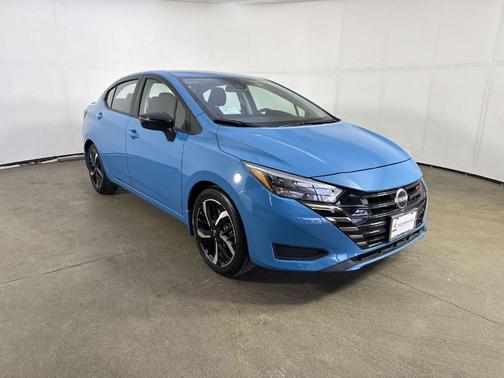 2025 Nissan Versa 1.6 SR