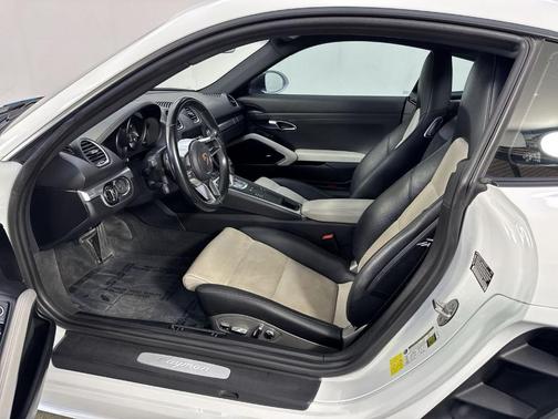 2018 Porsche 718 Cayman Base