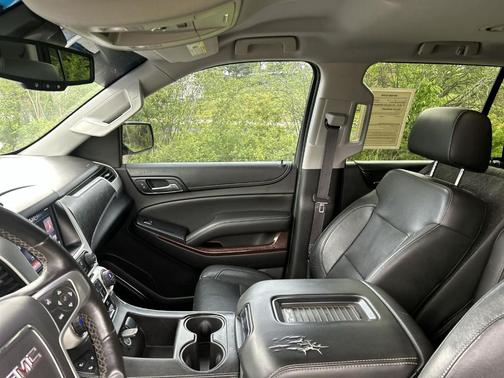 Onyx Black 2015 GMC Yukon SLT