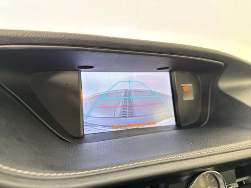 2013 Lexus ES 300h Base