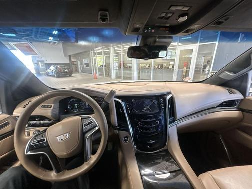Crystal White Tri-Coat 2018 Cadillac Escalade Platinum
