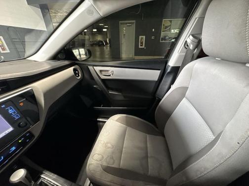 Black Sand Pearl 2017 Toyota Corolla LE