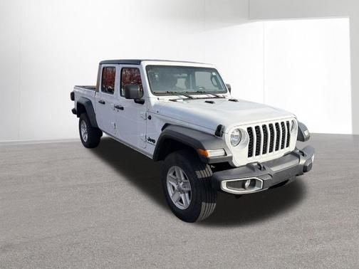 2023 Jeep Gladiator Sport