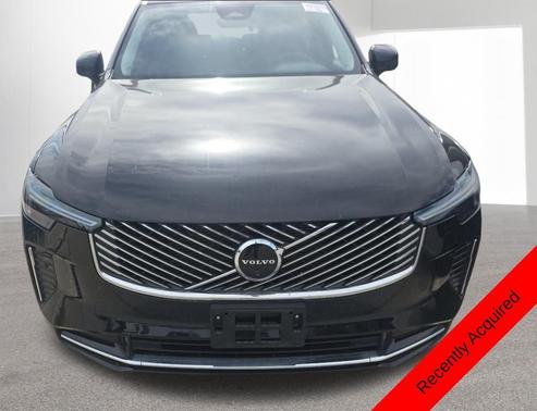 2025 Volvo XC90 B6 Plus 7-Seater