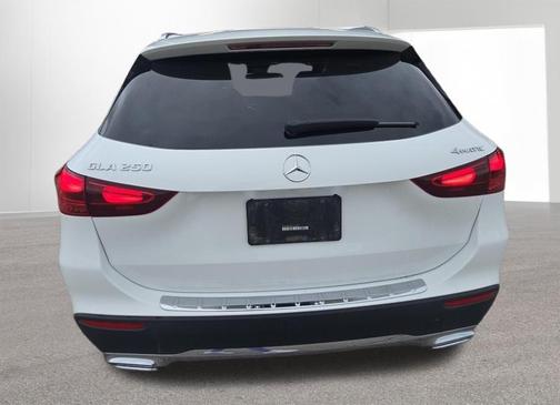 2025 Mercedes-Benz GLA 250 Base 4MATIC