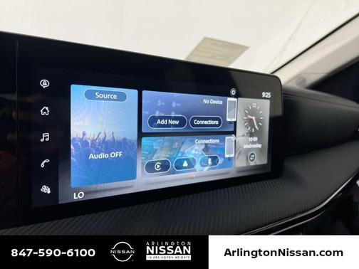2025 Nissan Kicks SR