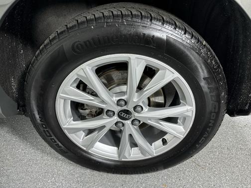 2025 Audi Q3 45 S line Premium