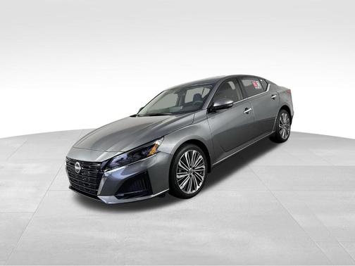 2025 Nissan Altima SL