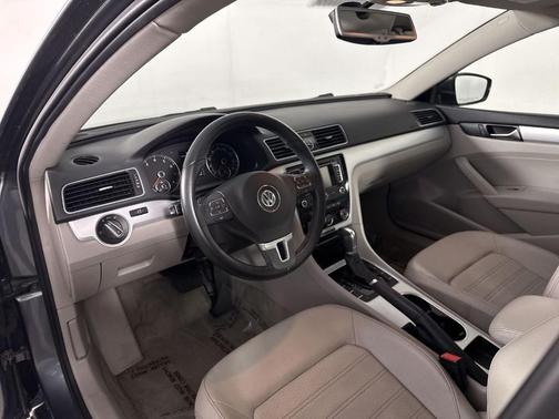 2013 Volkswagen Passat 3.6 SE
