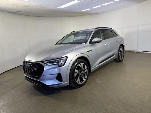 2021 Audi e-tron Premium