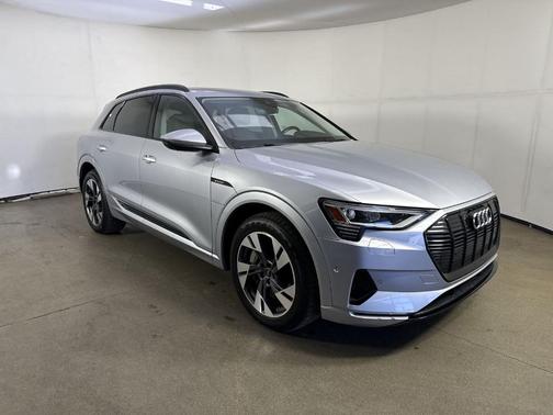 2021 Audi e-tron Premium