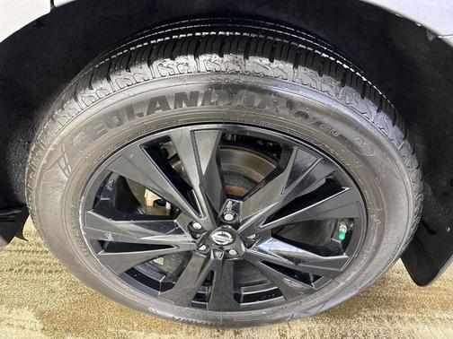 2017 Nissan Pathfinder Platinum