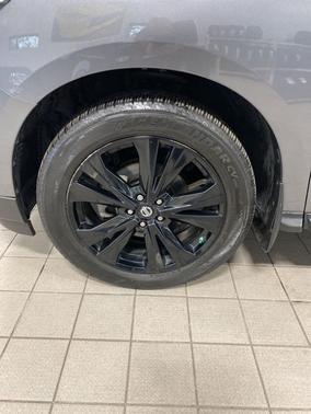 2017 Nissan Pathfinder Platinum