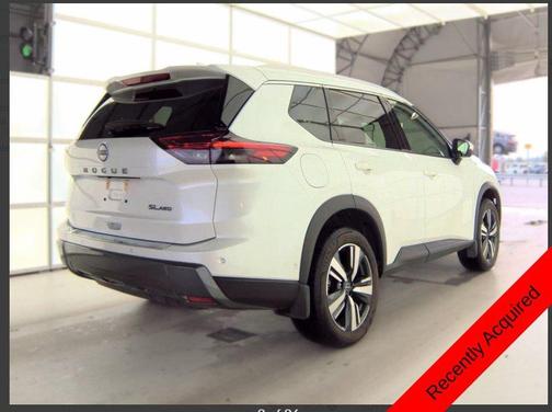 Everest White P 2024 Nissan Rogue SL
