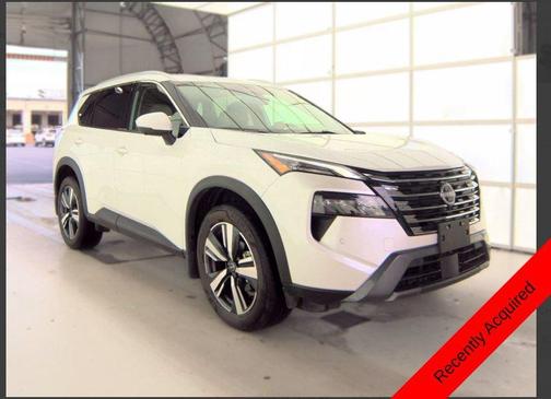 Everest White P 2024 Nissan Rogue SL