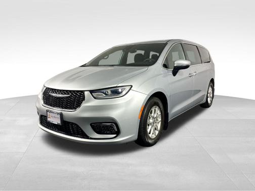 2023 Chrysler Pacifica Touring
